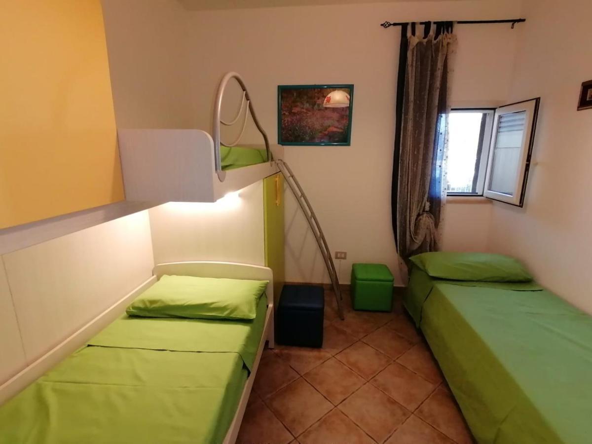 Case Vacanze Vista Mare Torre Pali Екстериор снимка