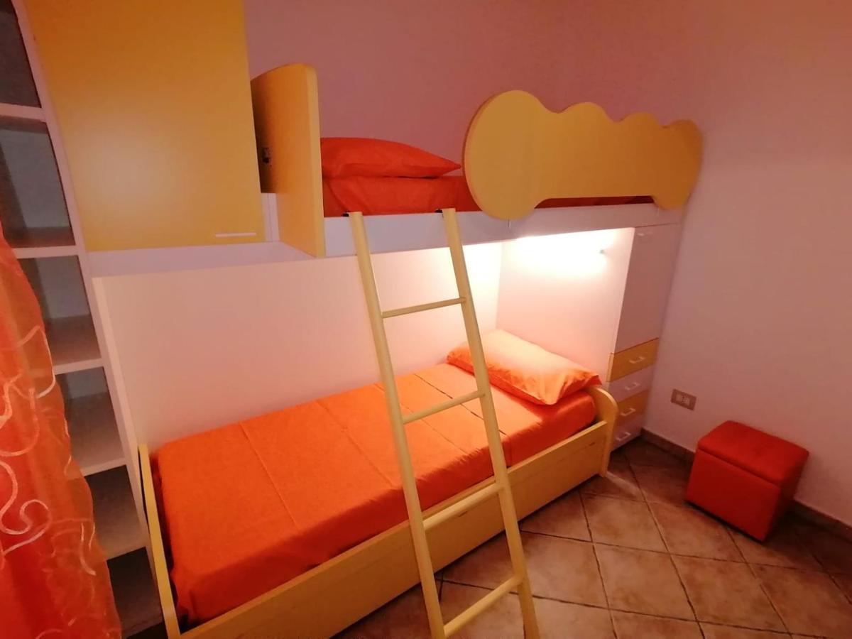 Case Vacanze Vista Mare Torre Pali Екстериор снимка